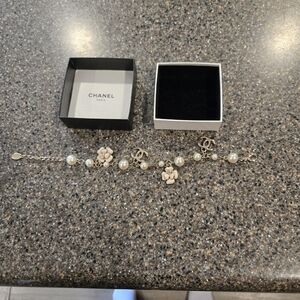 CHANEL Floral Pearl Bracelet - Gold and Silver